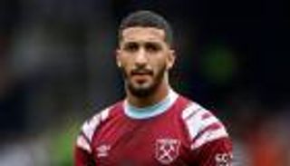 "أصعب زميل".. بن رحمة ينتزع اعترافا مثيرا من بطل أوروبا السابق