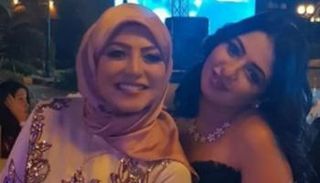 الفنانة المصرية ميار الببلاوي وشقيقتها