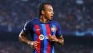 انتظر شهرين.. لاعب برشلونة يكشف حقيقة السخرية من تشيلسي