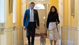 ريشي سوناك وزوجته أكشاتا مورتي