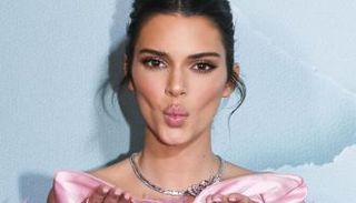 عارضة الأزياء كيندال جينر