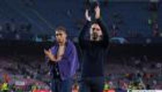 بين التألق والتوهان.. كيف يتعامل برشلونة مع "لغز" رافينيا؟