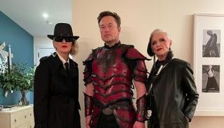 بدلة إيلون ماسك للهالوين