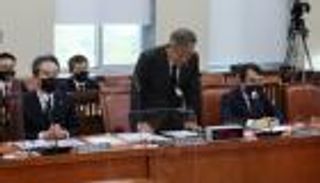 انحناءة واعتذار.. لحظات ندم لمسؤولي كوريا الجنوبية عن "كارثة الهالوين"