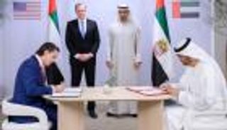 باستثمارات 100 مليار دولار.. شراكة استراتيجية بين الإمارات وأمريكا في الطاقة النظيفة