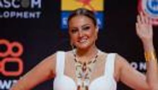 إقامة ذهبية لبشرى في الإمارات.. قائمة بمَن سبقوها