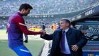 "لمساعدة النادي".. رئيس برشلونة يكشف سبب اعتزال بيكيه المفاجئ
