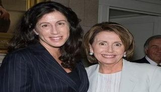 نانسي بيلوسي وابنتها كريستين