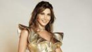 نانسي عجرم في دبي.. إطلالة راقية تقودها لـ"قمة التريند"