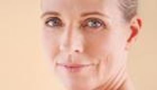 طريقة سحرية للعناية بالبشرة أثناء فترة انقطاع الطمث