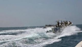 خفر السواحل اليمني ينقذ 6 فرنسيين وإيطاليين