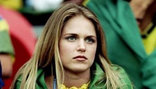 سوزانا خطيبة الظاهرة رونالدو في كأس العالم 1998