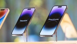 أبل تخفض إنتاج "آيفون 14"