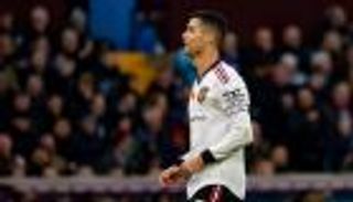 تورط في "قتال شوارع".. هل استحق رونالدو الطرد أمام أستون فيلا؟