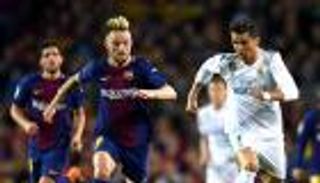 برقم صادم.. ما هو تاريخ مواجهات كريستيانو رونالدو ضد برشلونة؟