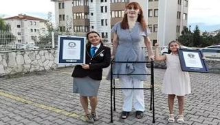 أطول امرأة في العالم - أرشيفية