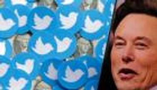 إيلون ماسك يعلق "مؤقتا" رسوم توثيق العلامة الزرقاء على تويتر.. ما السبب؟