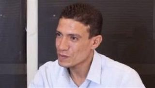 عامل النظافة المصري