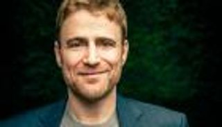 منافس مايكروسوفت.. قصة"ستيورات باترفيلد" مؤسس شركة Slack