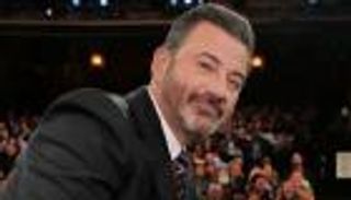 جيمي كيميل يقدم أوسكار 2023.. ويعلق ساخرا: تكريم أم فخ؟