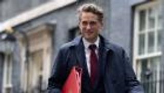 اختبار جديد أمام حكومة سوناك.. استقالة وزير بريطاني بسبب فضيحة تنمر