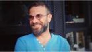 يحيى بيازي يصدم جمهوره في آخر ظهور.. وشكوك حول إصابته بالشلل 