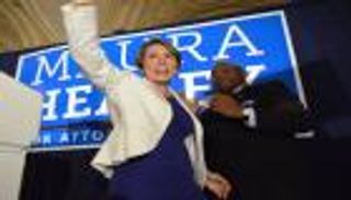 الأولى بأمريكا.. ديمقراطية من "مجتمع الميم" حاكمة لـ"ماساشوستس"