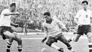 جارينشيا نجم البرازيل وهداف كأس العالم 1962