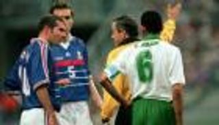 بسبب المنتخب السعودي.. كواليس طرد زيدان في كأس العالم