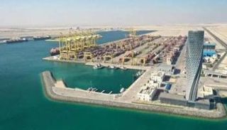 ميناء قنا النفطي والتجاري - أرشيفية