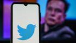 إيلون ماسك عن إلغاء علامة رسمي بتويتر: "ترقبوا مزيدا من الأمور الغبية"