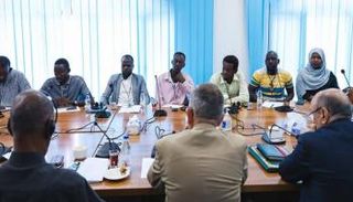 جانب من اجتماع الآلية الثلاثية بالسودان