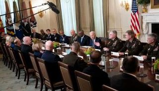 بايدن وأوستن وميلي بالبيت الأبيض