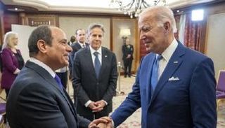 الرئيسان الأمريكي والمصري خلال اللقاء الذي جمعهما في شرم الشيخ