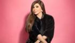 إليسا تعتذر للمصريين عن "التغريدة المثيرة للجدل" (فيديو)