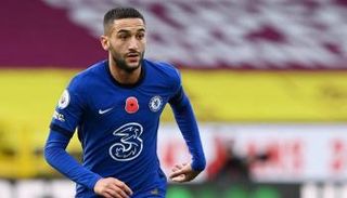 حكيم زياش بقميص تشيلسي