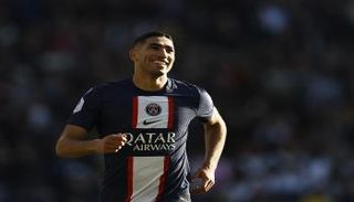 أشرف حكيمي نجم باريس سان جيرمان