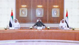 الشيخ محمد بن راشد آل مكتوم خلال اجتماع مجلس الوزراء