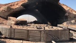 آثار قصف أمريكي سابق استهدف مطار الشعيرات في حمص