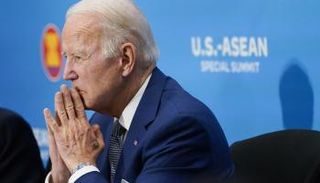 الرئيس بايدن فى قمة آسيان