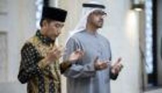 محمد بن زايد يبحث مع الرئيس الإندونيسي قضايا إقليمية ودولية