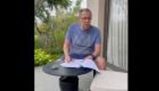 بـ"شورت وتاج".. لافروف يرد على مزاعم نقله للمستشفى (فيديو)