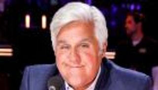 نقل الإعلامي الكوميدي جاي لينو للمستشفى إثر حريق بسيارته