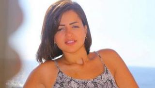 الفنانة المصرية منى فاروق