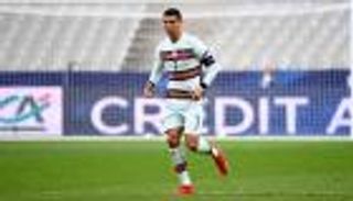 قلق في البرتغال.. هل يغيب كريستيانو رونالدو عن انطلاقة كأس العالم؟