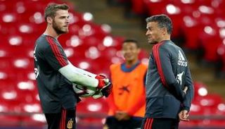 دي خيا مع لويس إنريكي