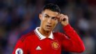 "الأفضل ولكن".. نجم يونايتد السابق يفاجئ رونالدو بإشادة وعتاب