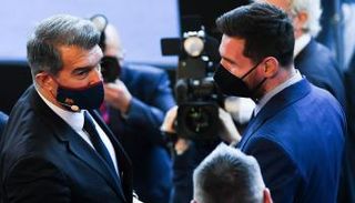 ليونيل ميسي مع خوان لابورتا