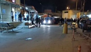 نقل المصابين لأحد مستشفيات مدينة إيزه