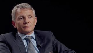 إريك دينيسيه رئيس المركز الفرنسي لأبحاث الاستخبارات (سي.إف2إر)